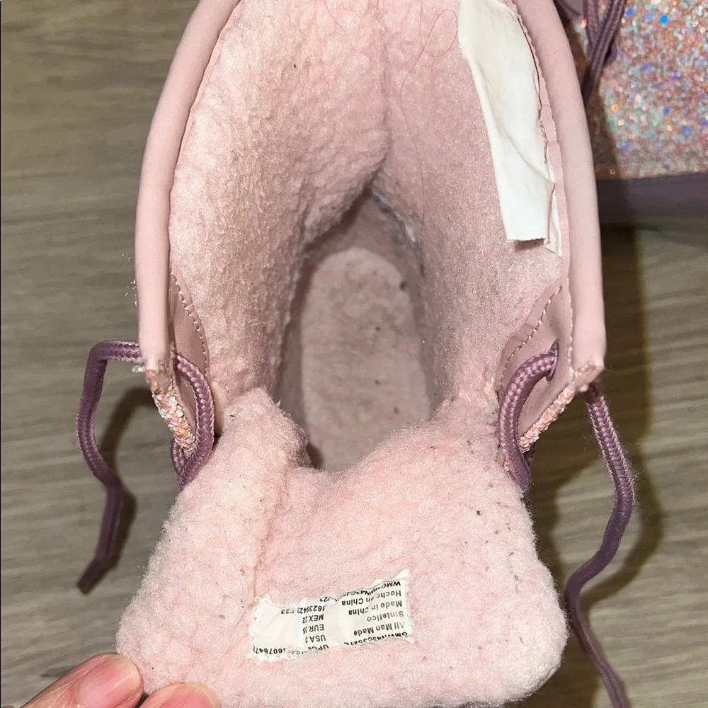 Wonder Nation Girls size 3 Pink Glitter Duck Boots. Exc condition